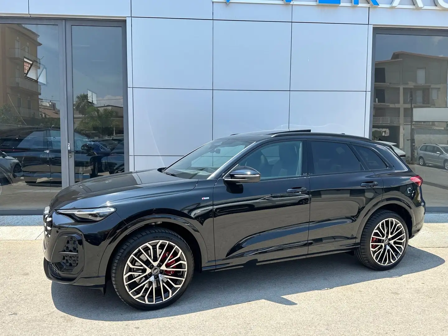 Audi Q5 tdi Sline Anticio €26.400 noleggio no scoring Black - 2