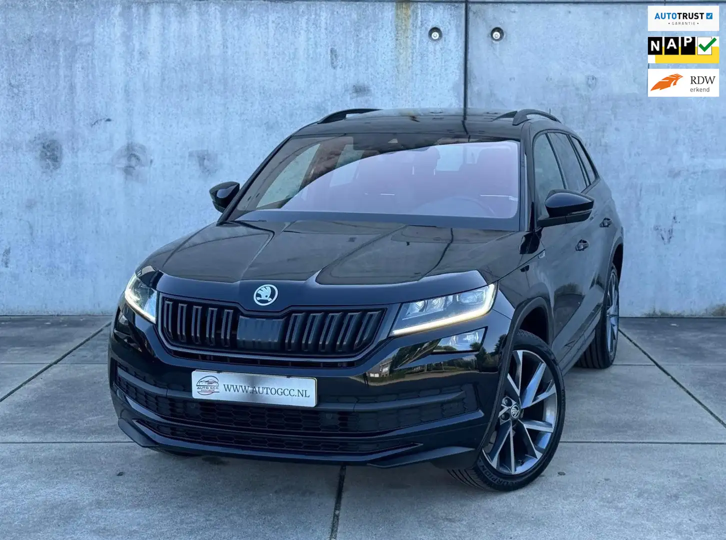 Skoda Kodiaq 1.5 TSI SPORTLINE PANO VIRTUAL NAP BTW Zwart - 1