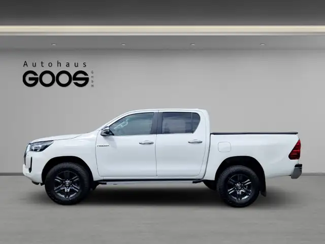 Toyota Hilux view 2