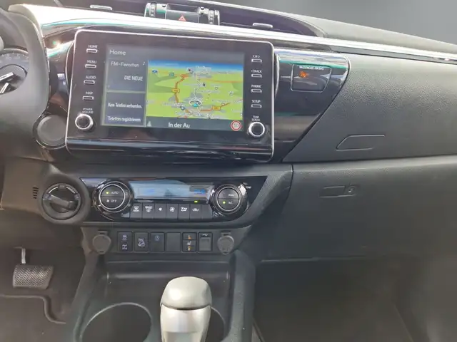 Toyota Hilux view 15