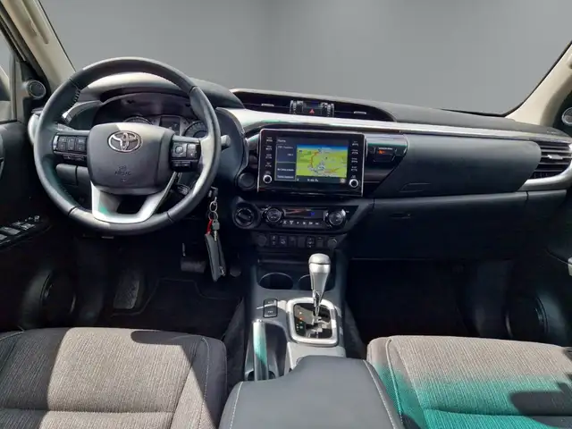 Toyota Hilux view 13