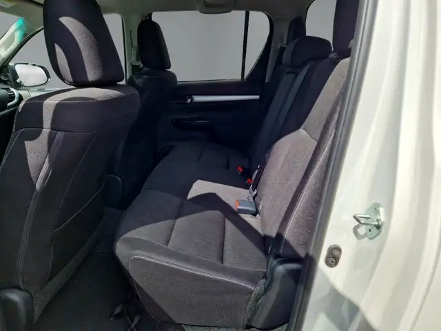 Toyota Hilux view 11