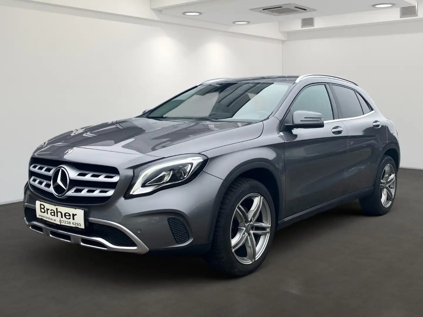 Mercedes-Benz GLA 200 d 4MATIC Urban KeyGo PTS Shz LED eHeck Grigio - 2