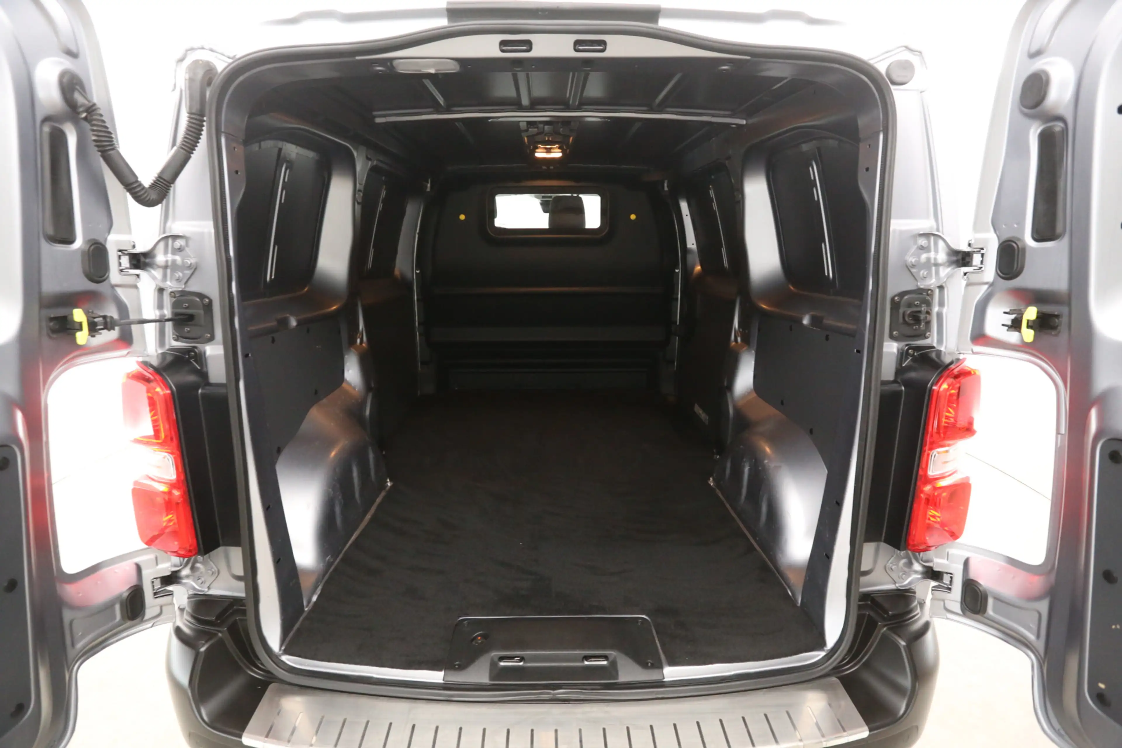 Citroen Jumpy 1.5 BlueHDI L2H1 | Airco | Cruise | Carplay | 3 Zi — photo 3