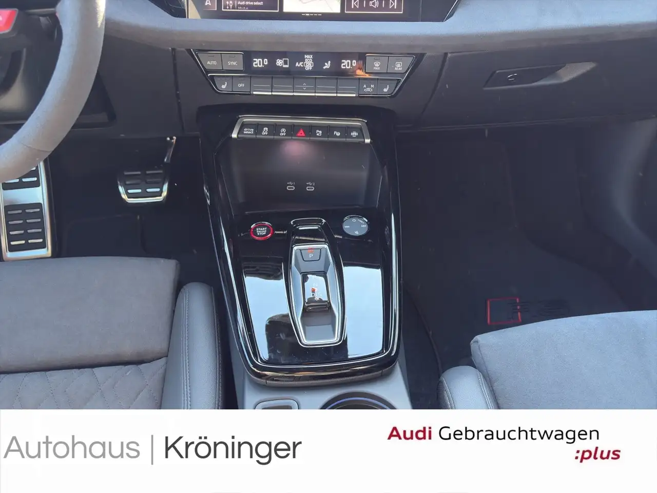 Audi RS3 RS 3 Sportback 2.5 TFSI quattro 400 PS Pano HUD 14