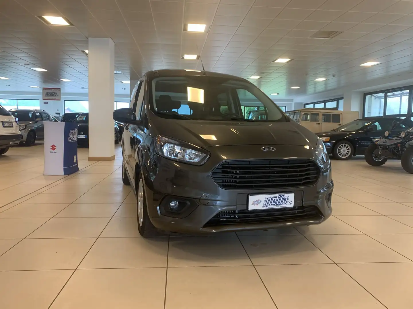 Ford Tourneo Courier 1.0 EcoBoost 100 CV Plus Gris - 2
