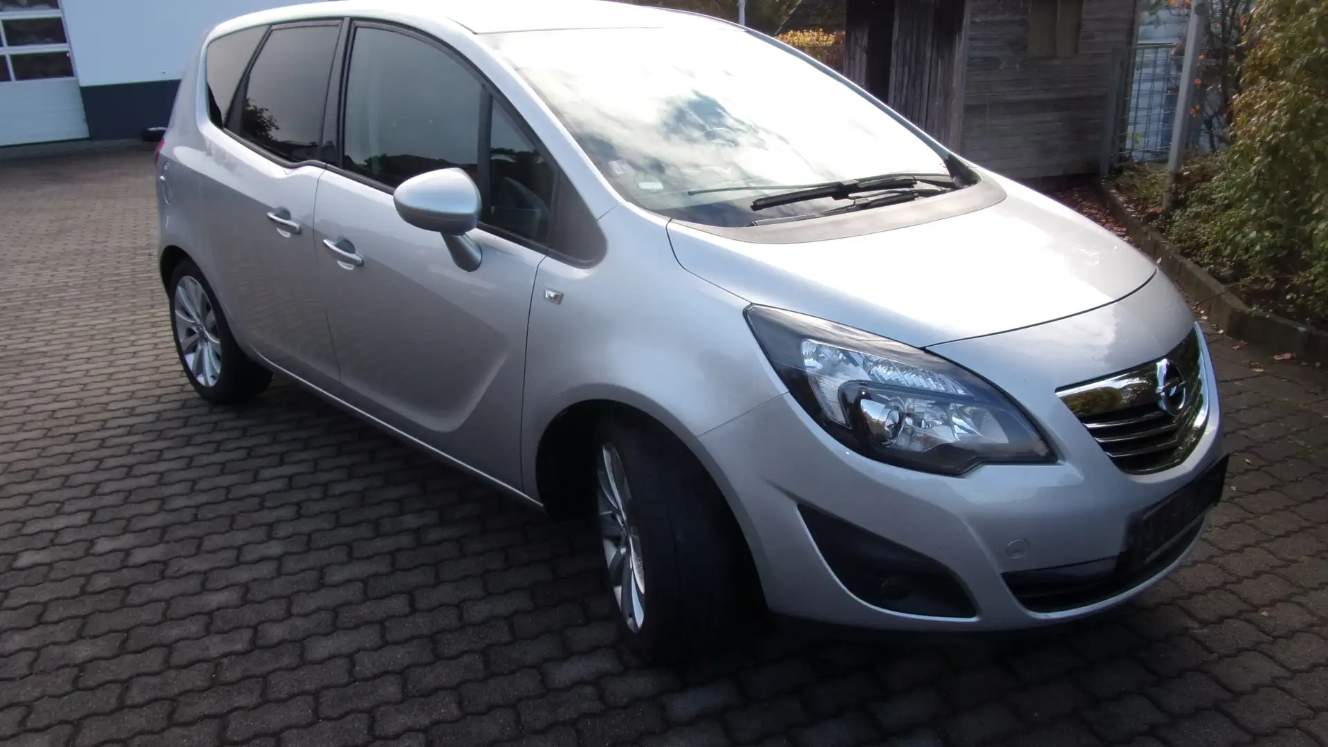 Opel Meriva Innovation Grau - 2