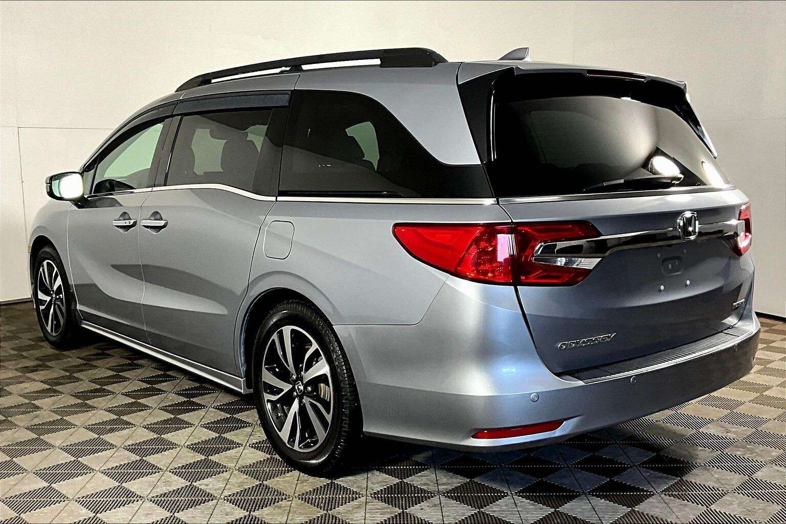 used 2018 Honda Odyssey car, priced at $22,998