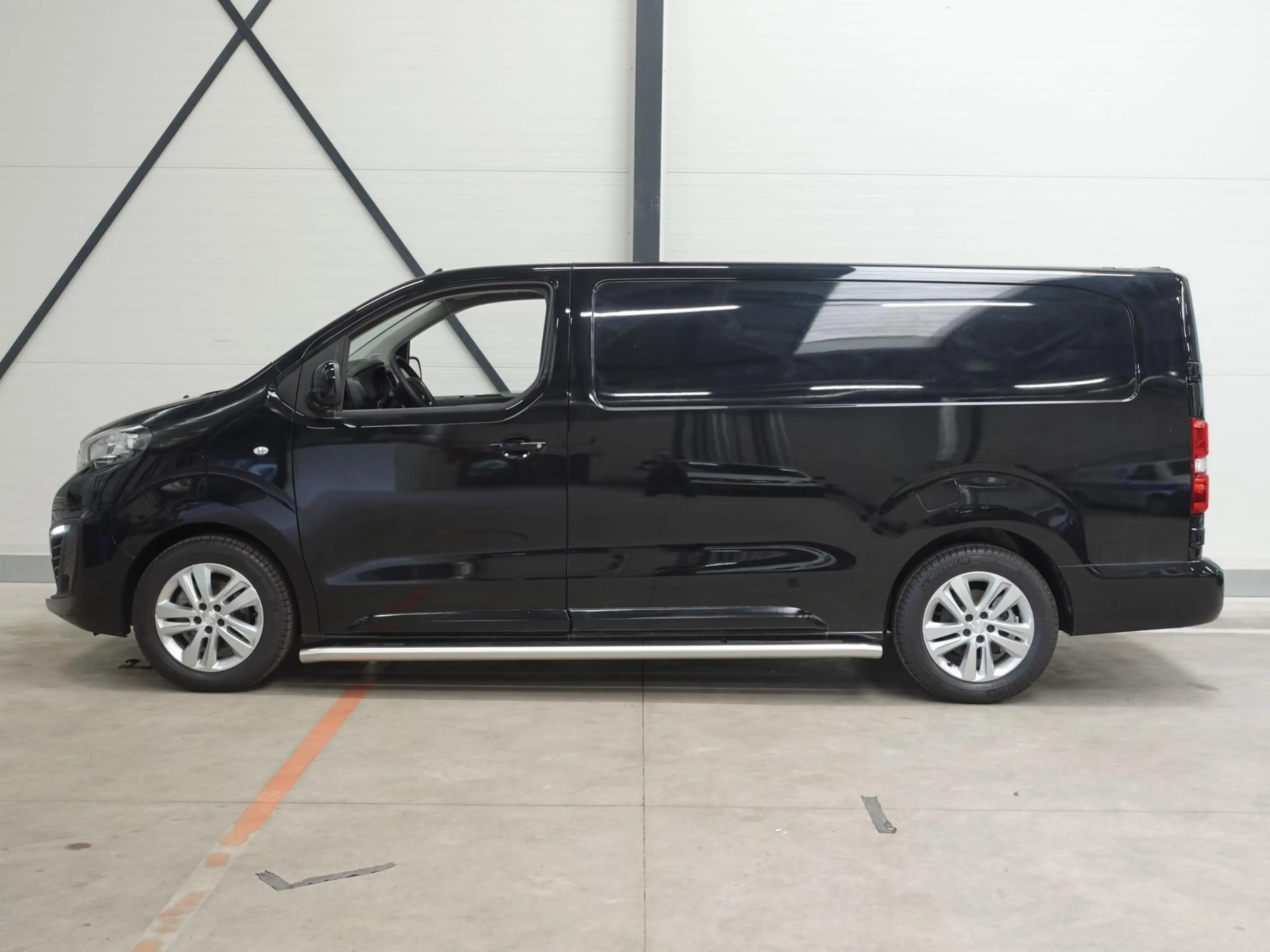 Peugeot e-Expert Long L3H1 Premium 75 kWh 3-zits Automaat Navigatie — photo 6