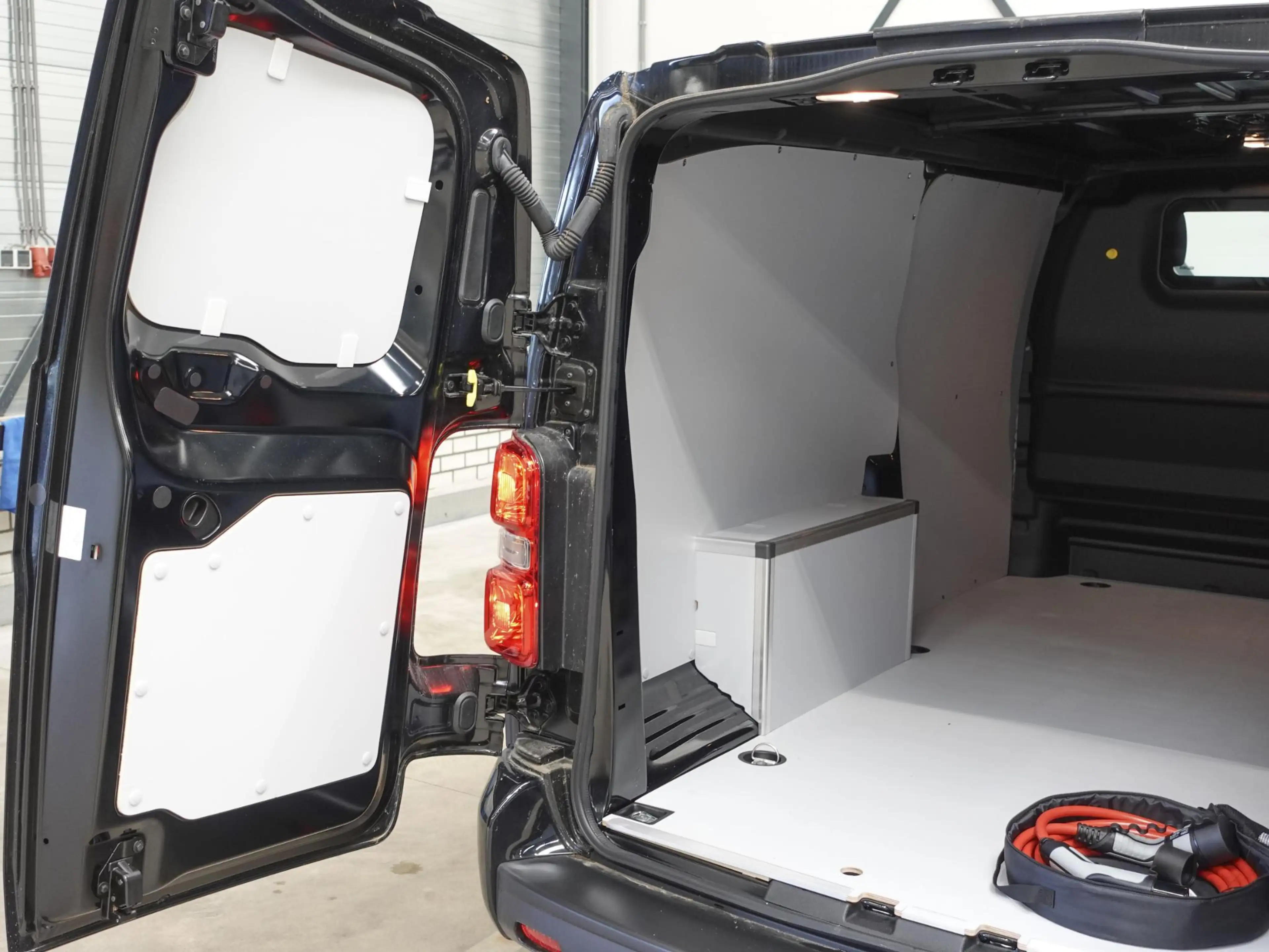 Peugeot e-Expert Long L3H1 Premium 75 kWh 3-zits Automaat Navigatie — photo 10