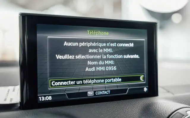 Audi Q2 view 18