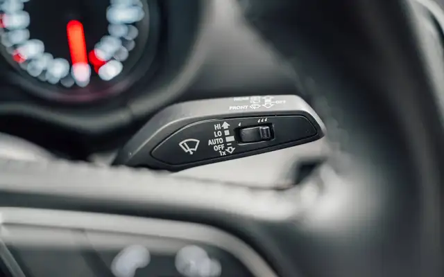 Audi Q2 view 25