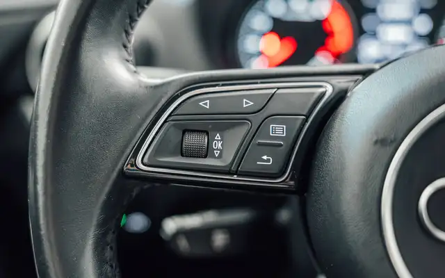 Audi Q2 view 16