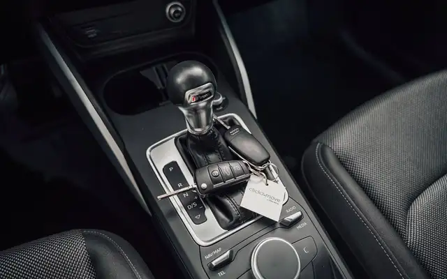 Audi Q2 view 22