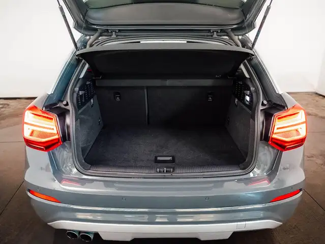 Audi Q2 view 8