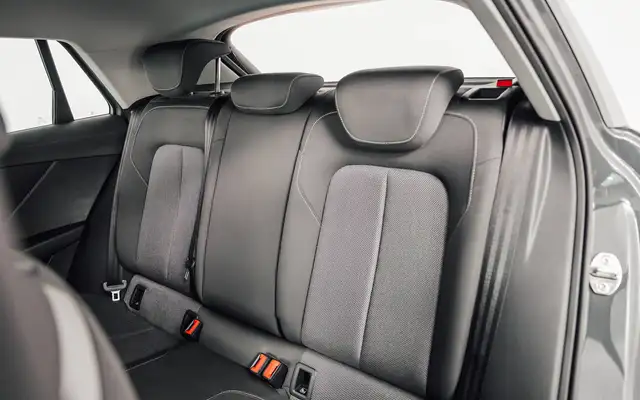 Audi Q2 view 9