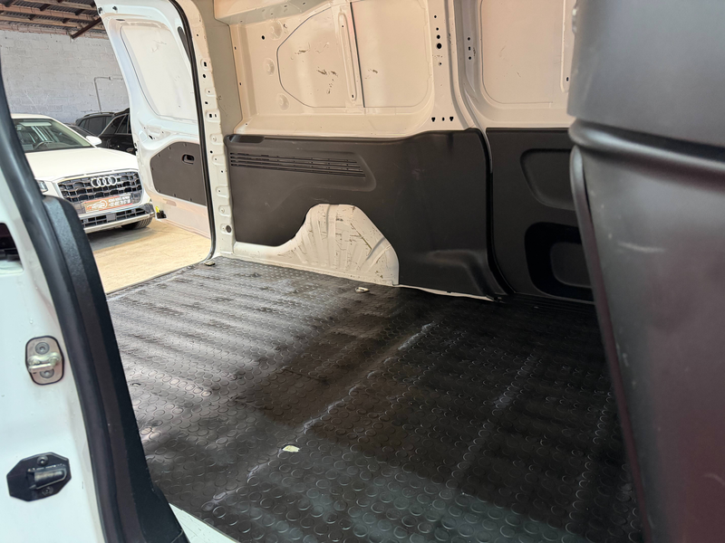 Peugeot Partner Partner utilitaire — photo 12