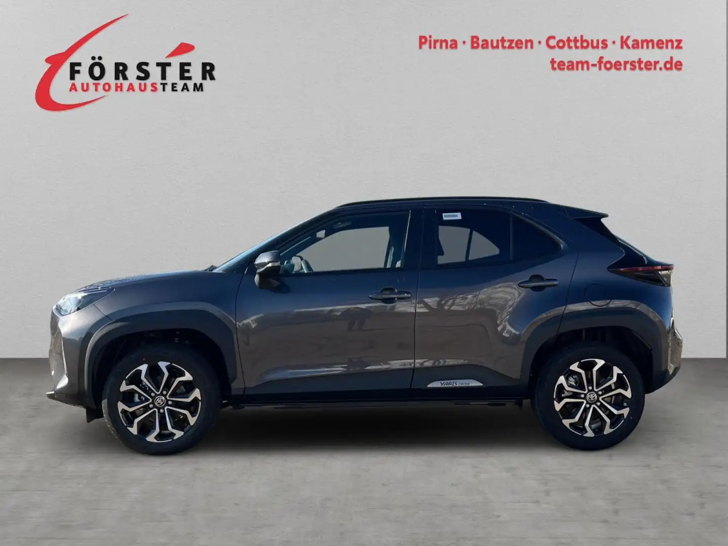 Toyota Yaris Cross 1,5-l-VVT-iE Hybrid 5-Türer Teamplayer Grau - 2