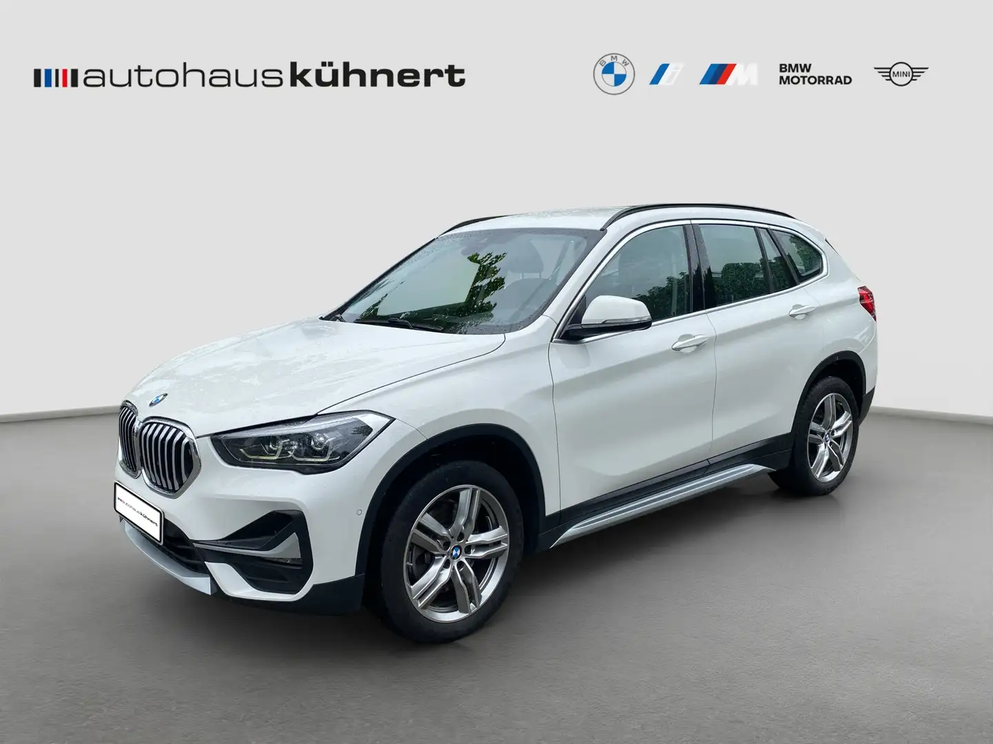 BMW X1 sDrive20d xLine LED SpurAss AHK Navi ParkAss AUT Wit - 1