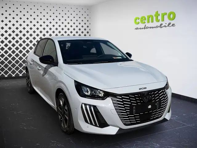 Peugeot 208 view 4