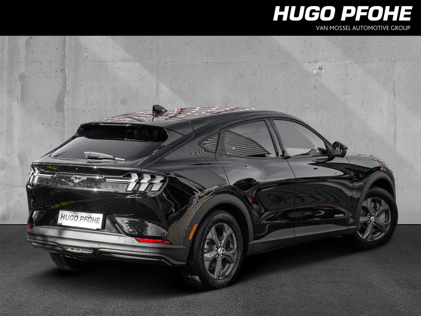 Ford Mustang Mach-E Elektromotor Standard Range. RWD. MJ 2023 Fekete - 2