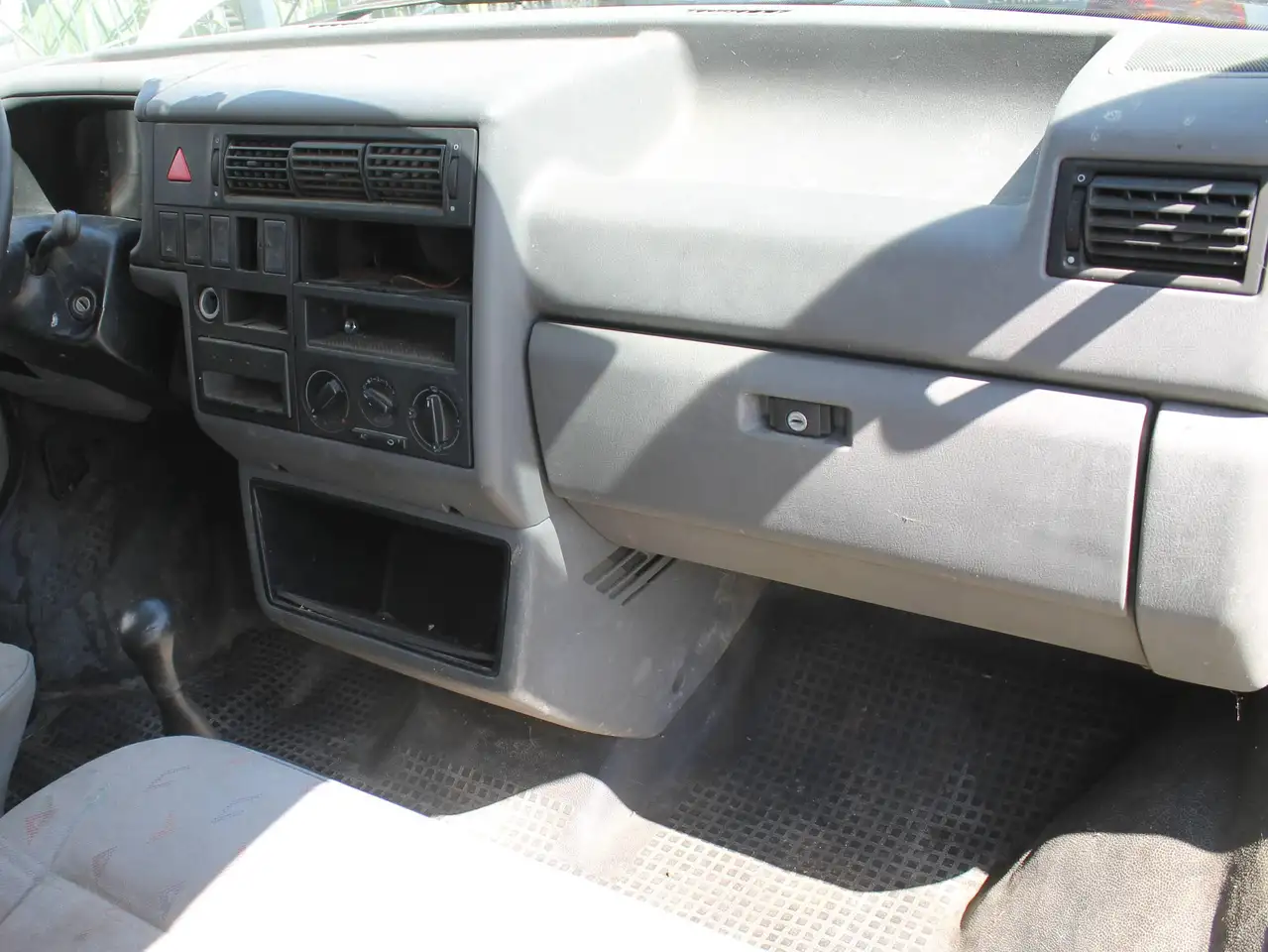 Volkswagen T4 1.9 TD Transporter TD Klima AHK 7DA 1H2, foto 6