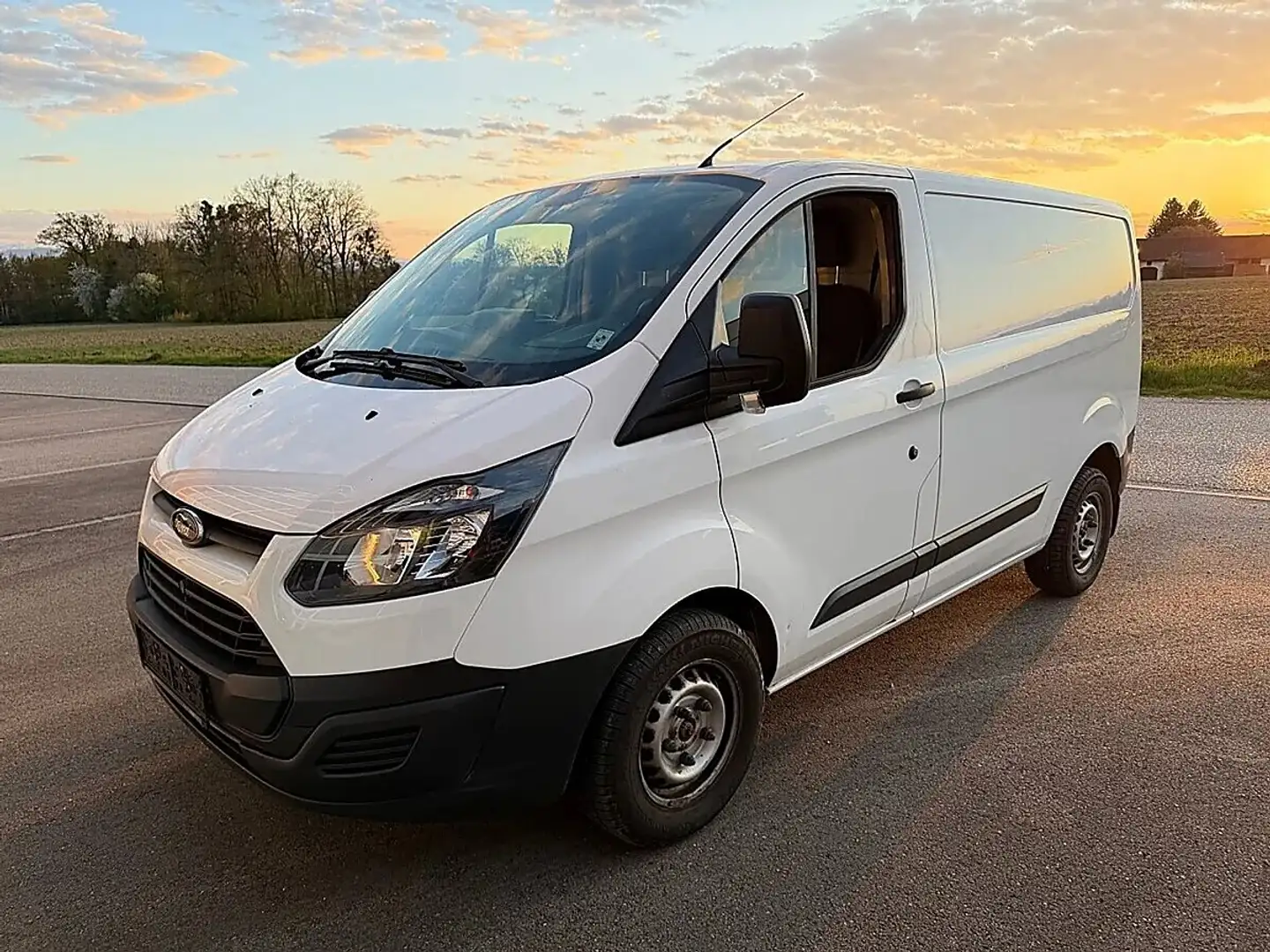 Ford Transit Custom Kasten 2,0 TDCi L1H1 250 Startup Weiß - 1