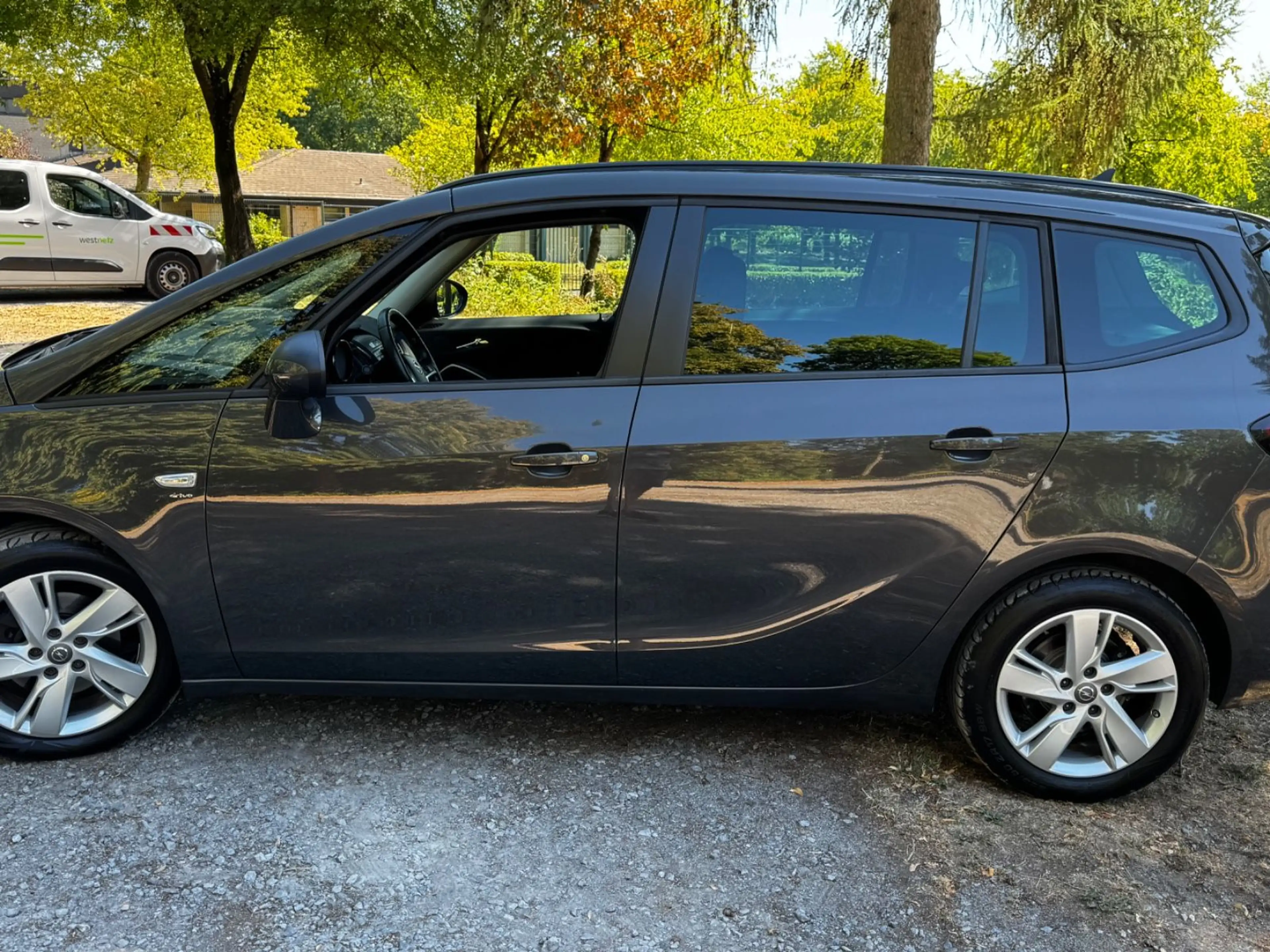 Opel Zafira Tourer 1,6CDTI Drive mit 86894km — photo 5