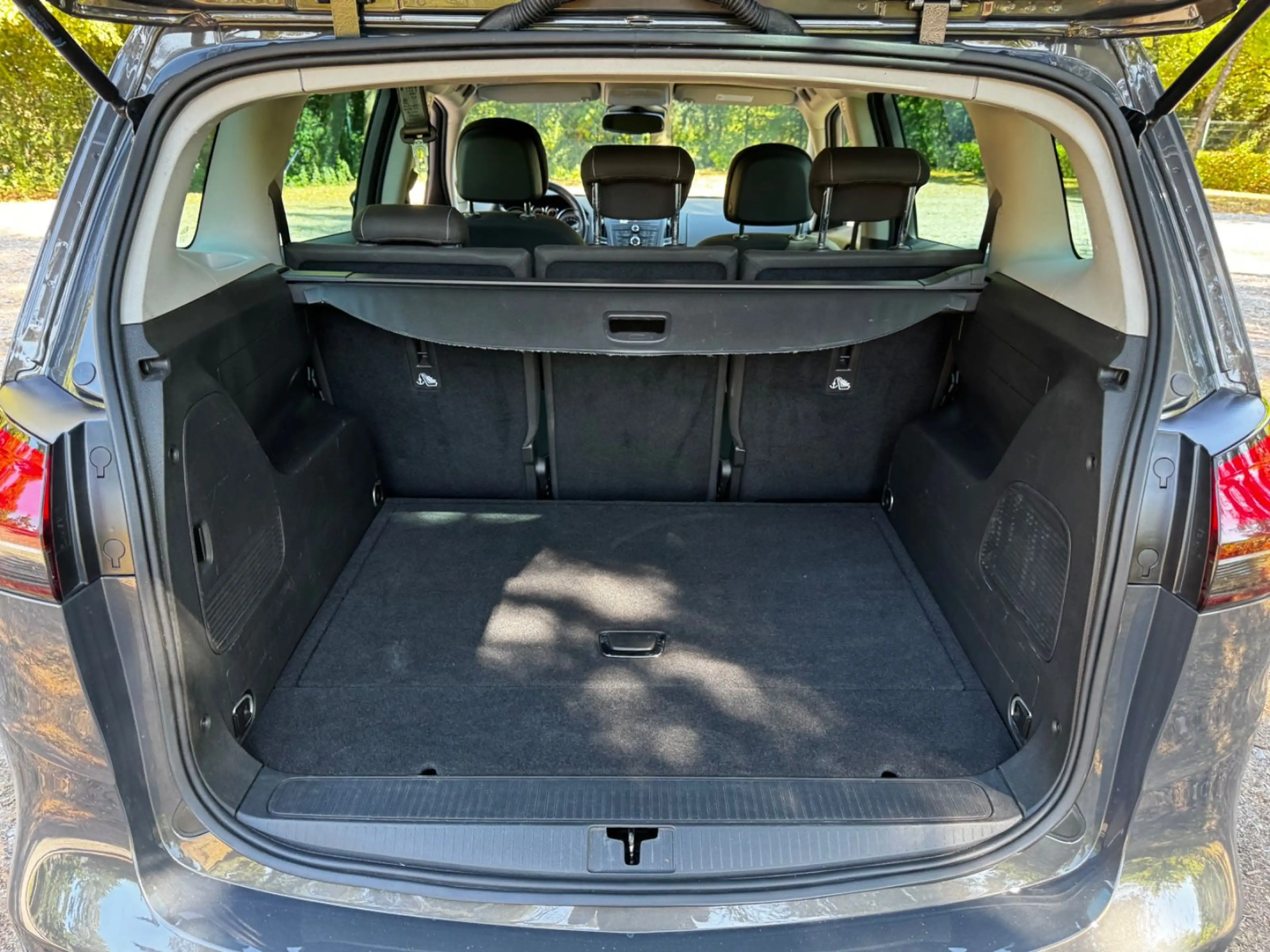 Opel Zafira Tourer 1,6CDTI Drive mit 86894km — photo 11