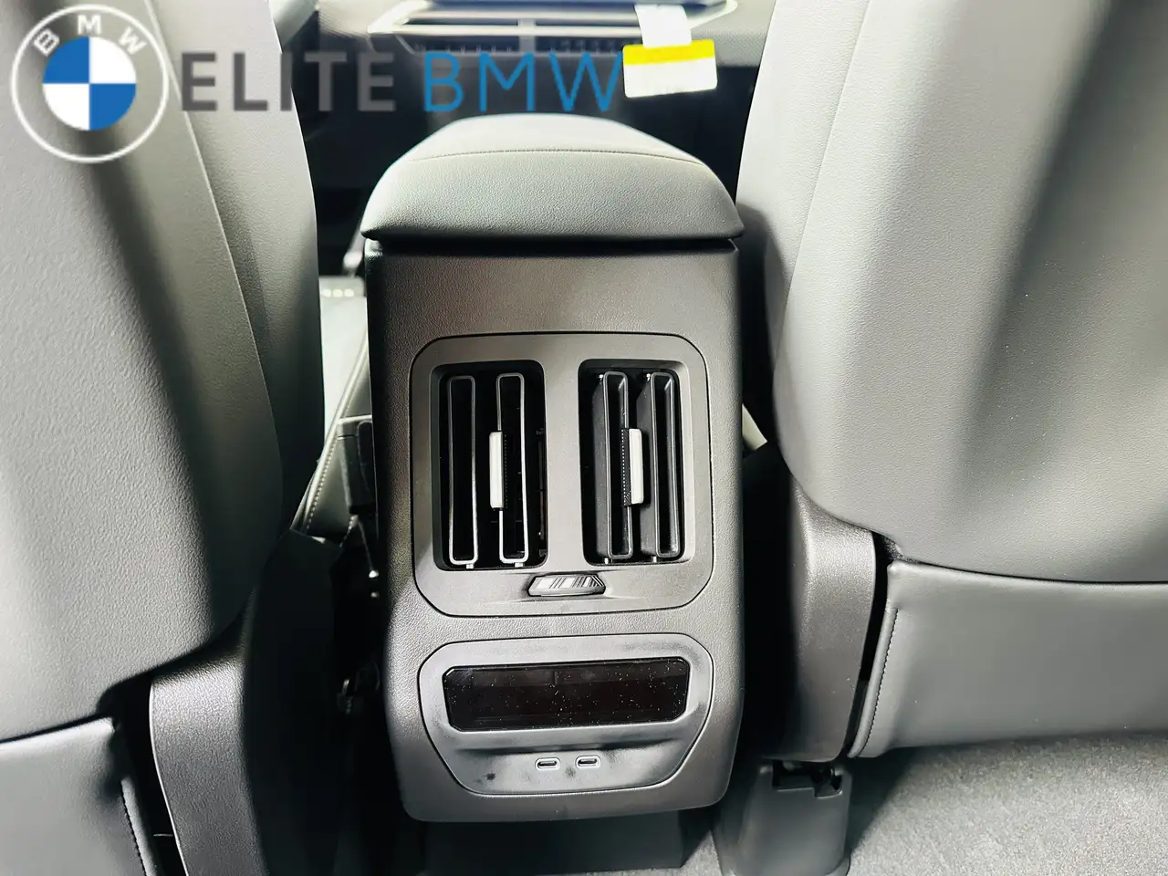 BMW iX3 photo BMW iX3