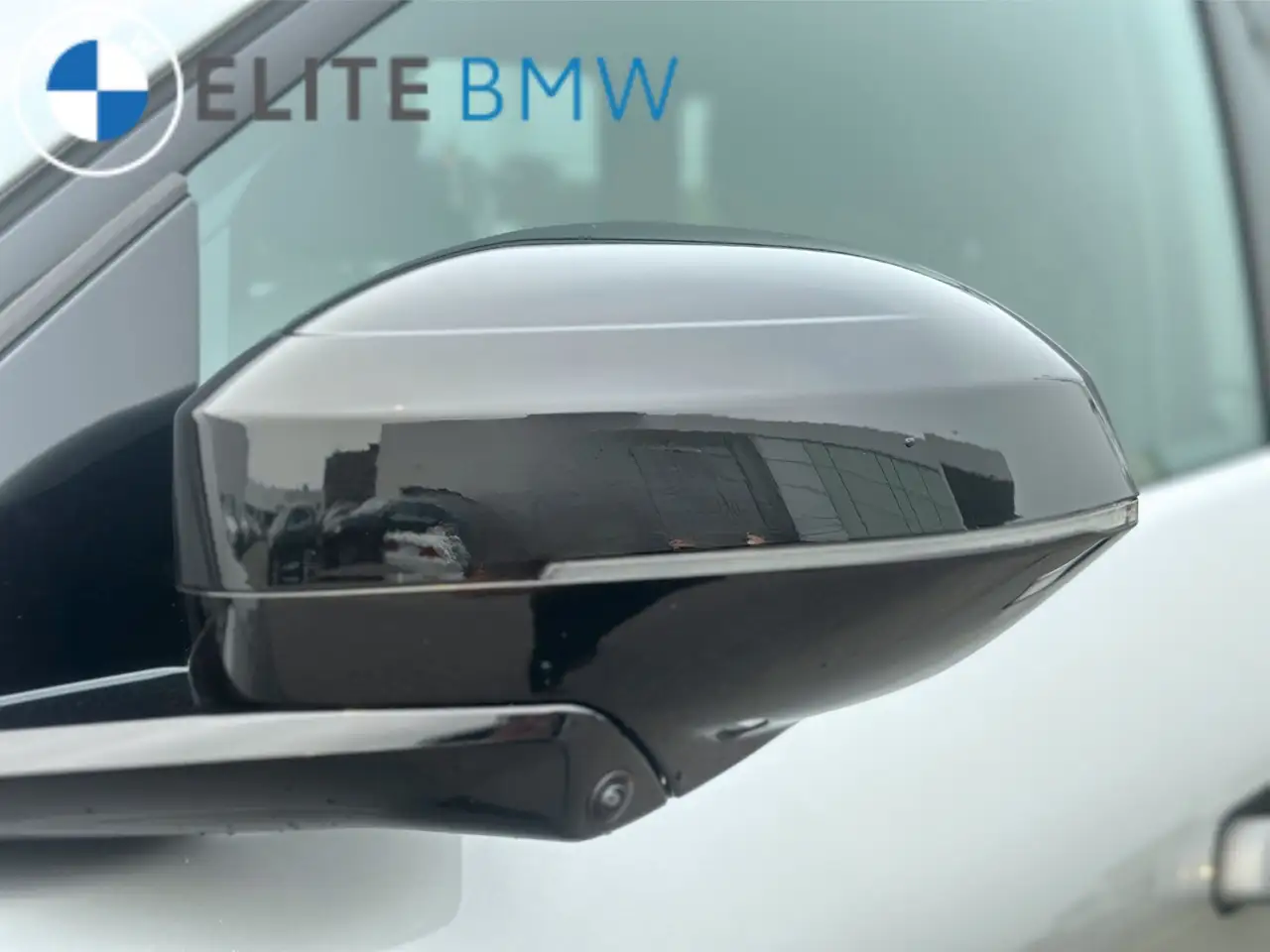 BMW iX3 photo BMW iX3