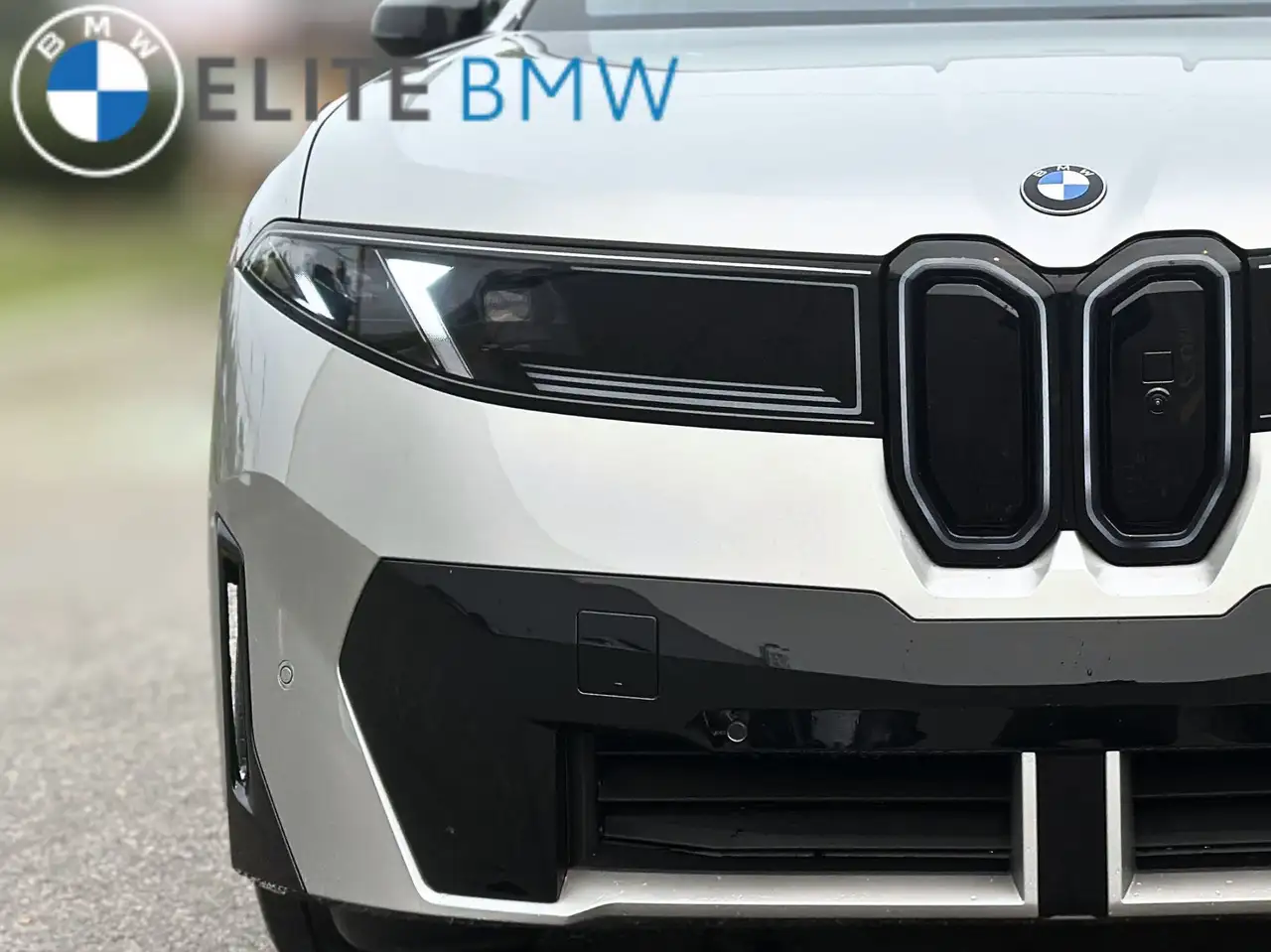BMW iX3 photo BMW iX3