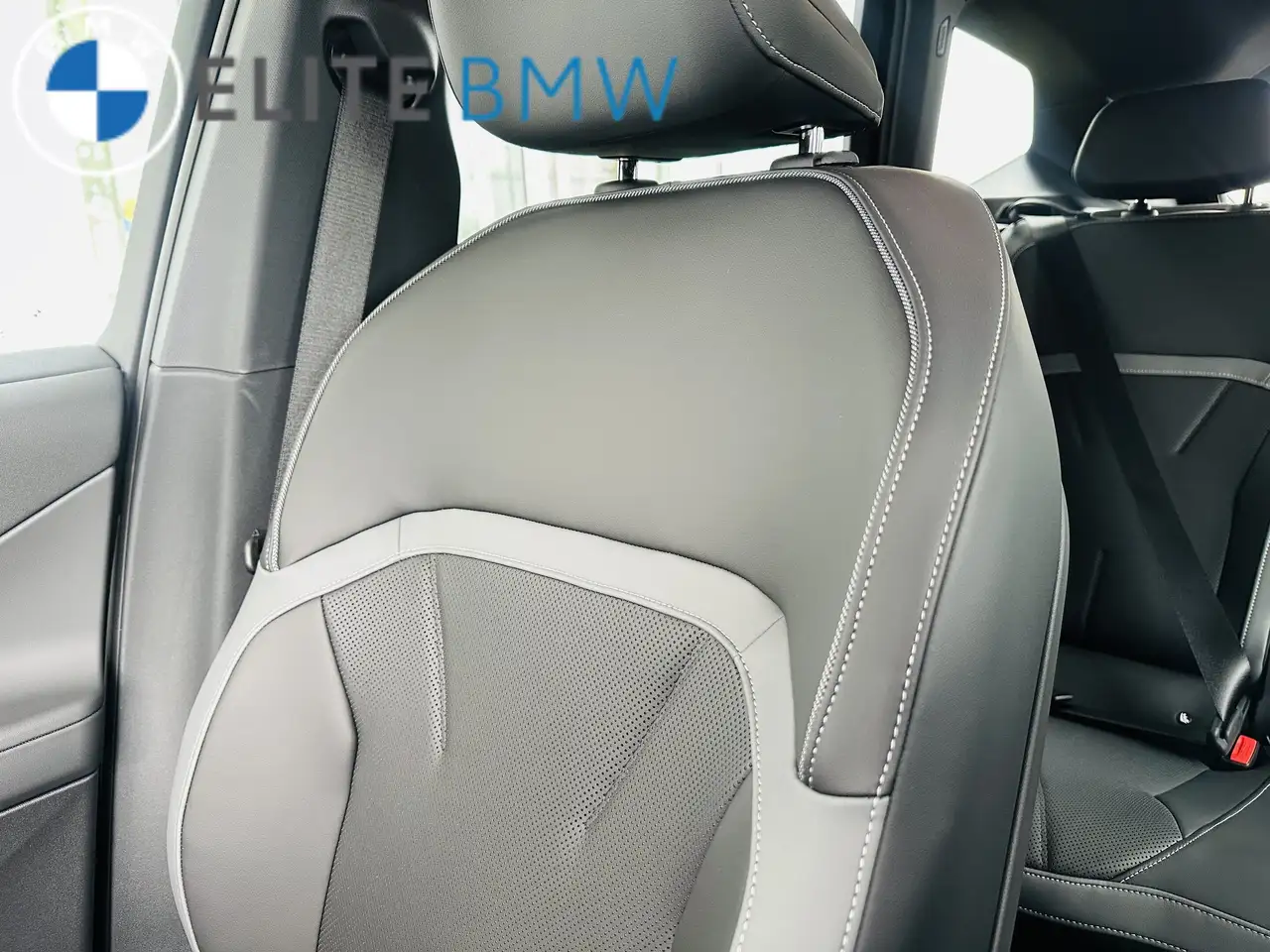 BMW iX3 photo BMW iX3
