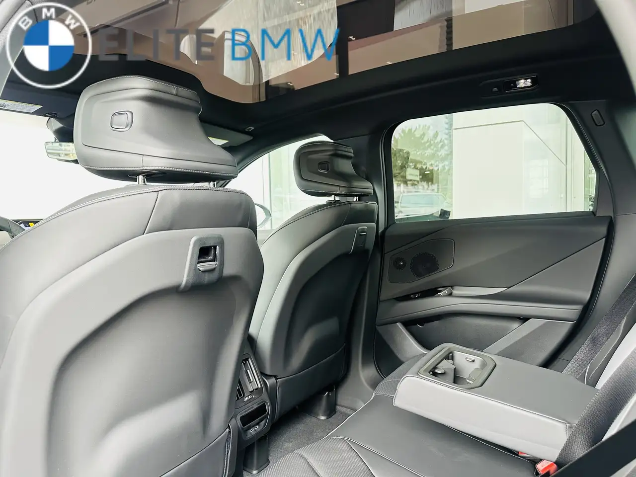 BMW iX3 photo BMW iX3