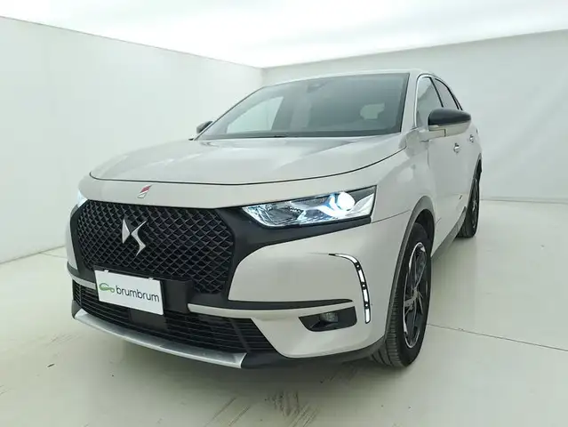 DS Automobiles DS 7 Crossback view 9