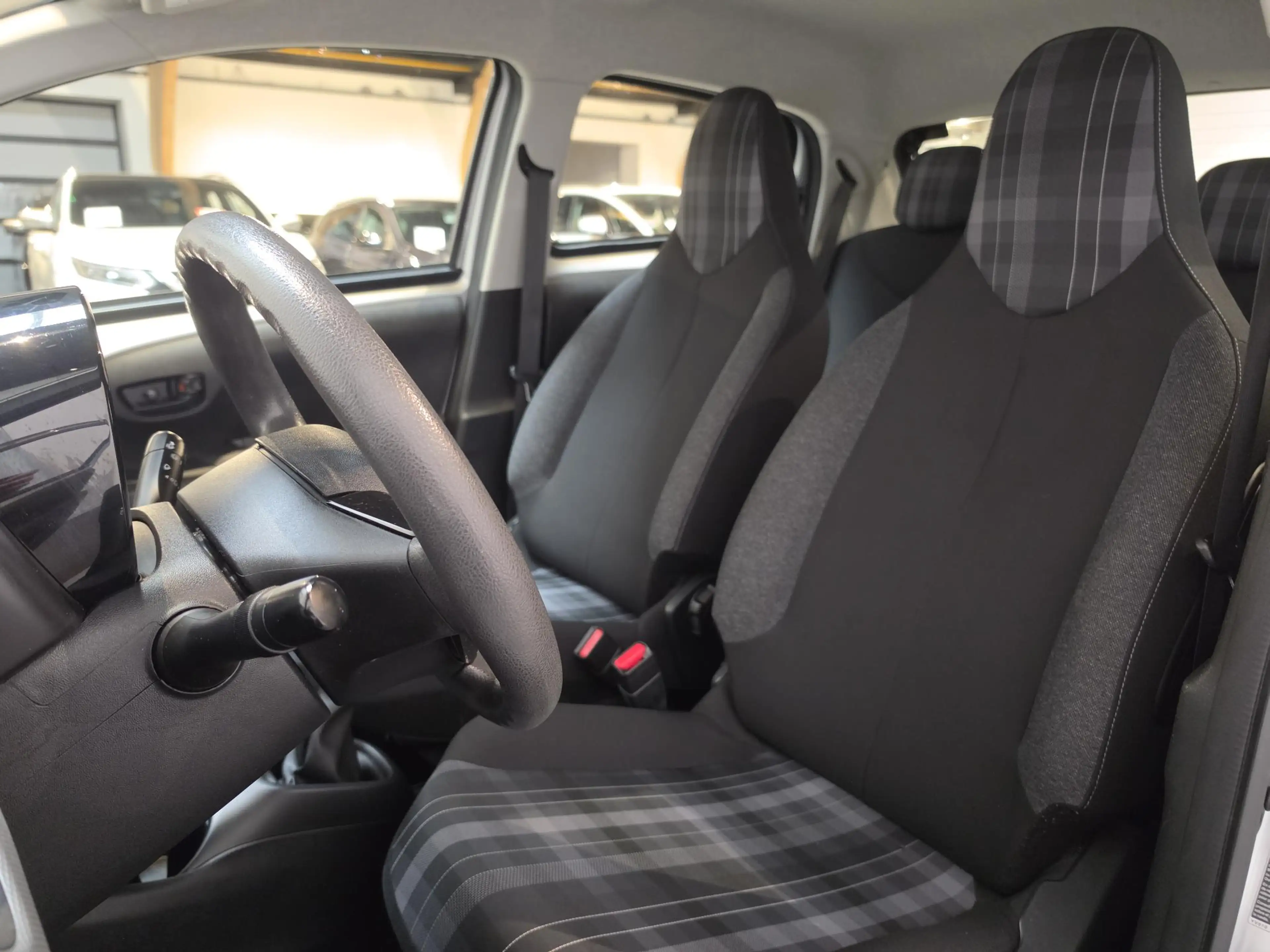 Peugeot 108 1.0 e-VTi Active - Apple Carplay/Android Auto - Ai — photo 12