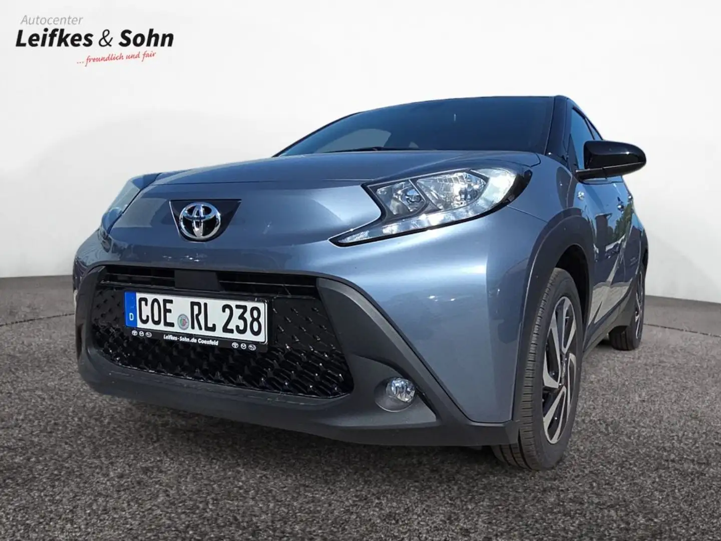 Toyota Aygo X Aygo X Team D*RFK*SHZ* Grijs - 1