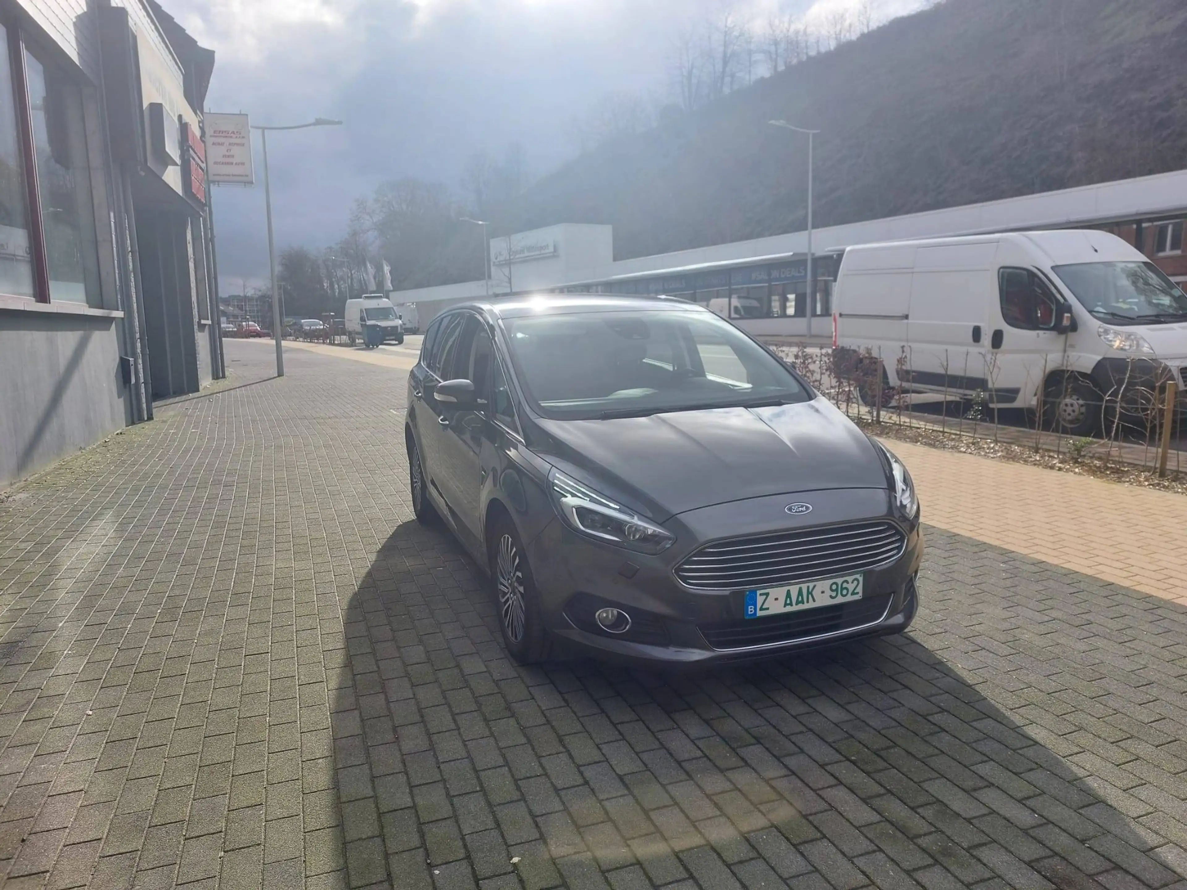 Ford S-Max 2.0 TDCi Titanium 150CH (EU6.2) 7 PLACES GARANTIE — photo 8