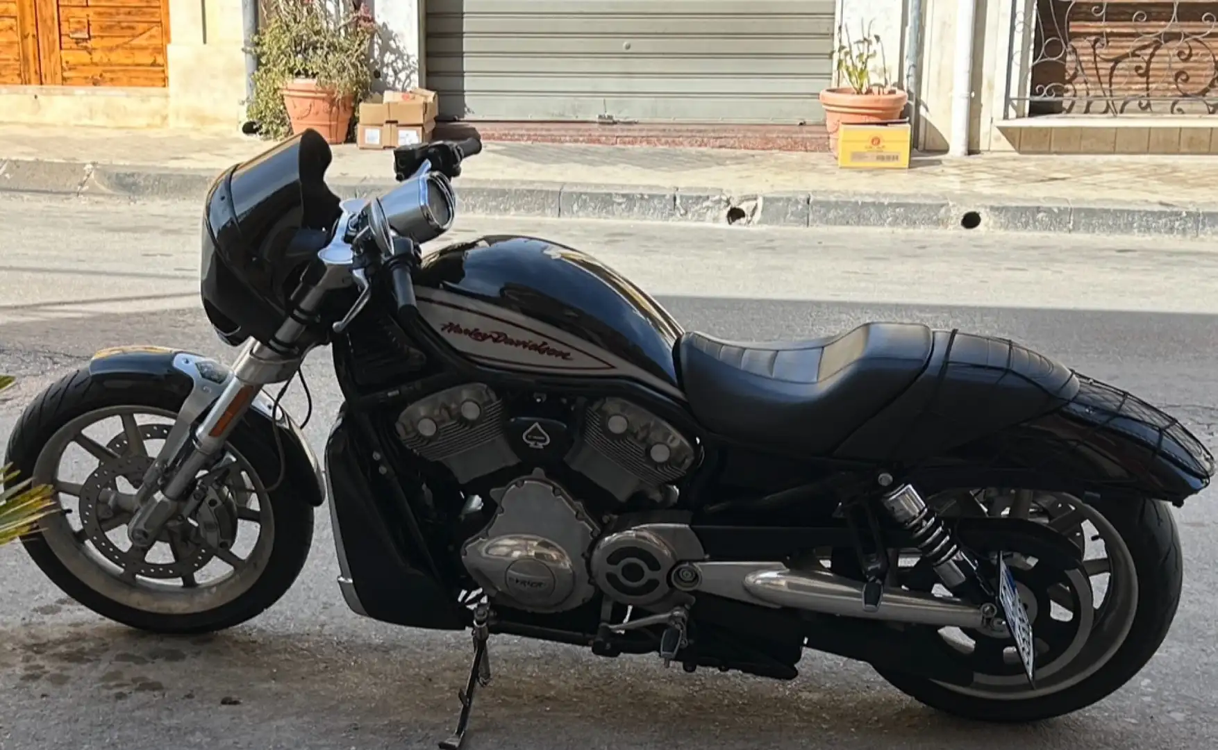 Harley-Davidson VRSC V-Rod Чорний - 1
