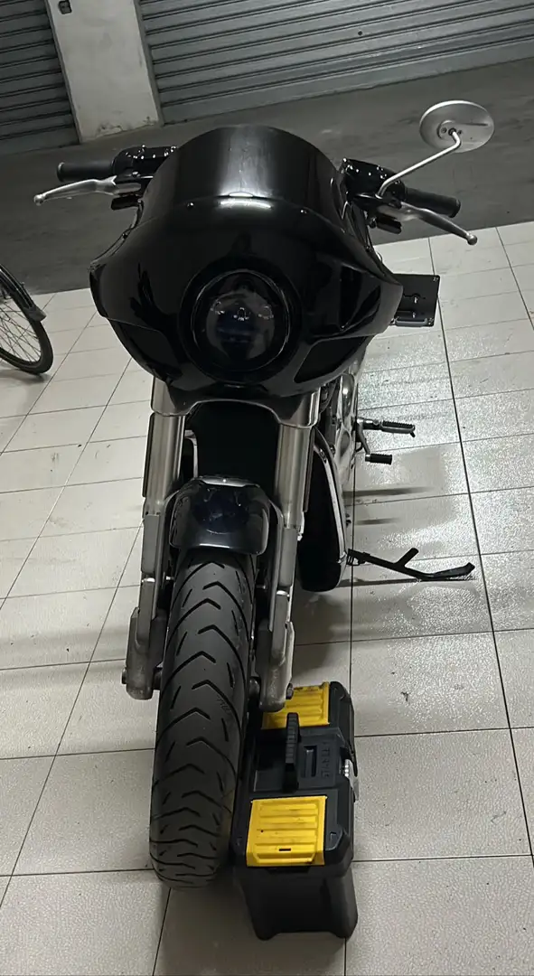 Harley-Davidson VRSC V-Rod Чорний - 2