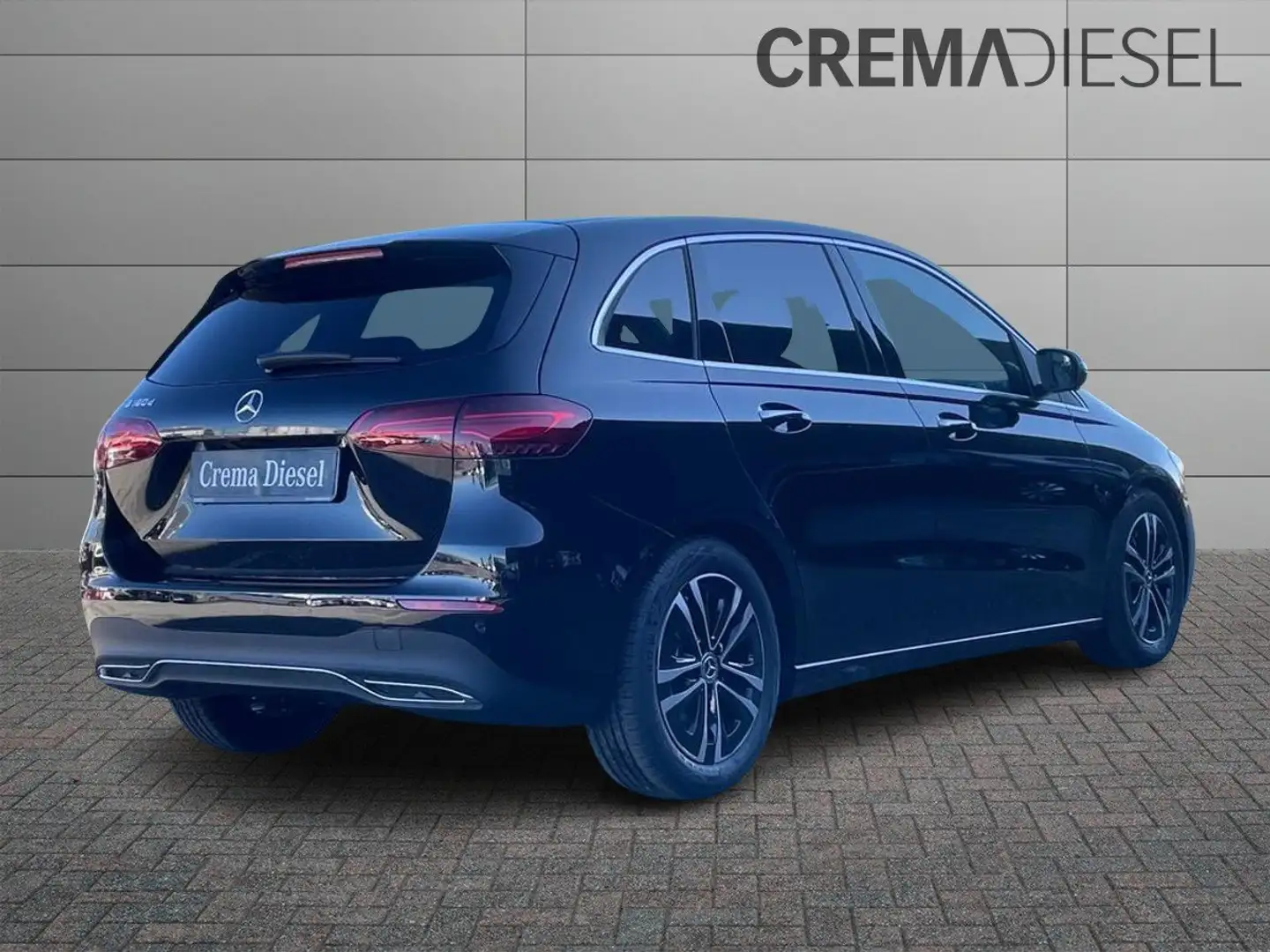 Mercedes-Benz B 180 B 180 d  STREET EDITION Schwarz - 2