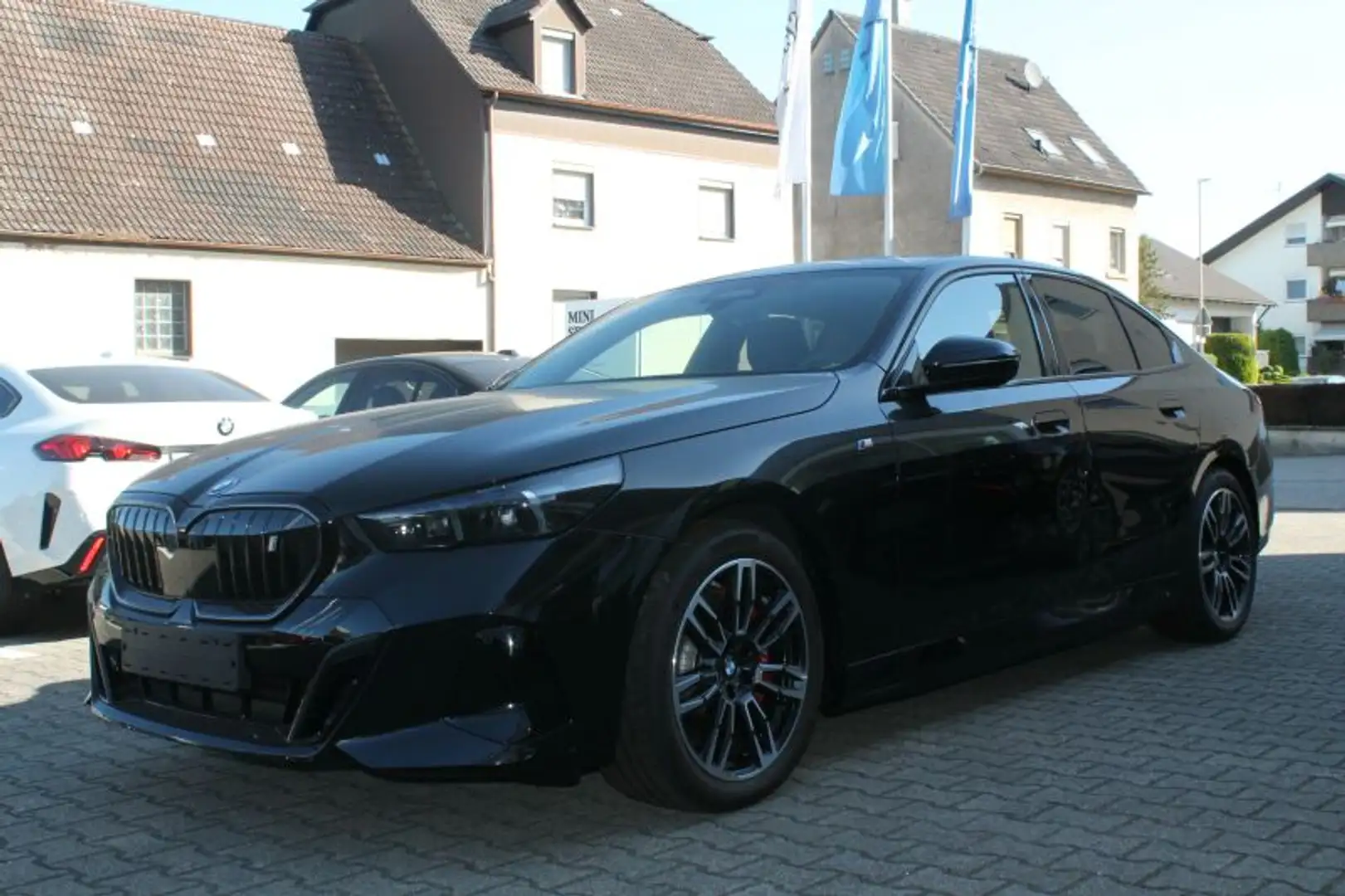BMW i5 xDrive40 M-Sportpaket Lageraktion Nero - 1