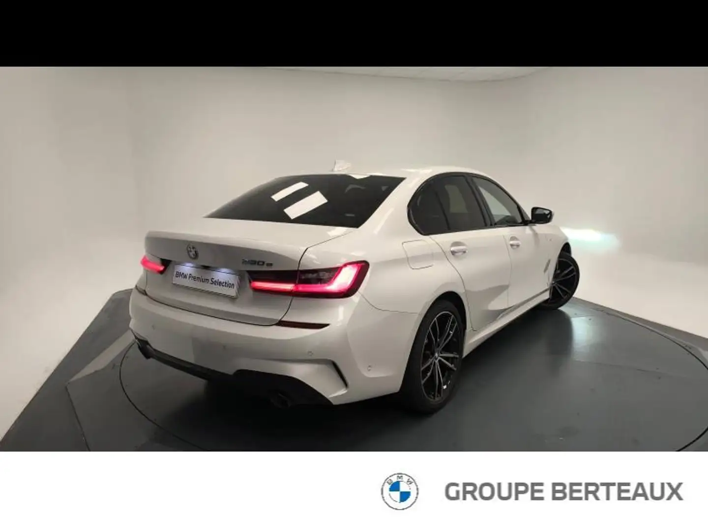 BMW 330 330eA 292ch M Sport 10cv Blanc - 2