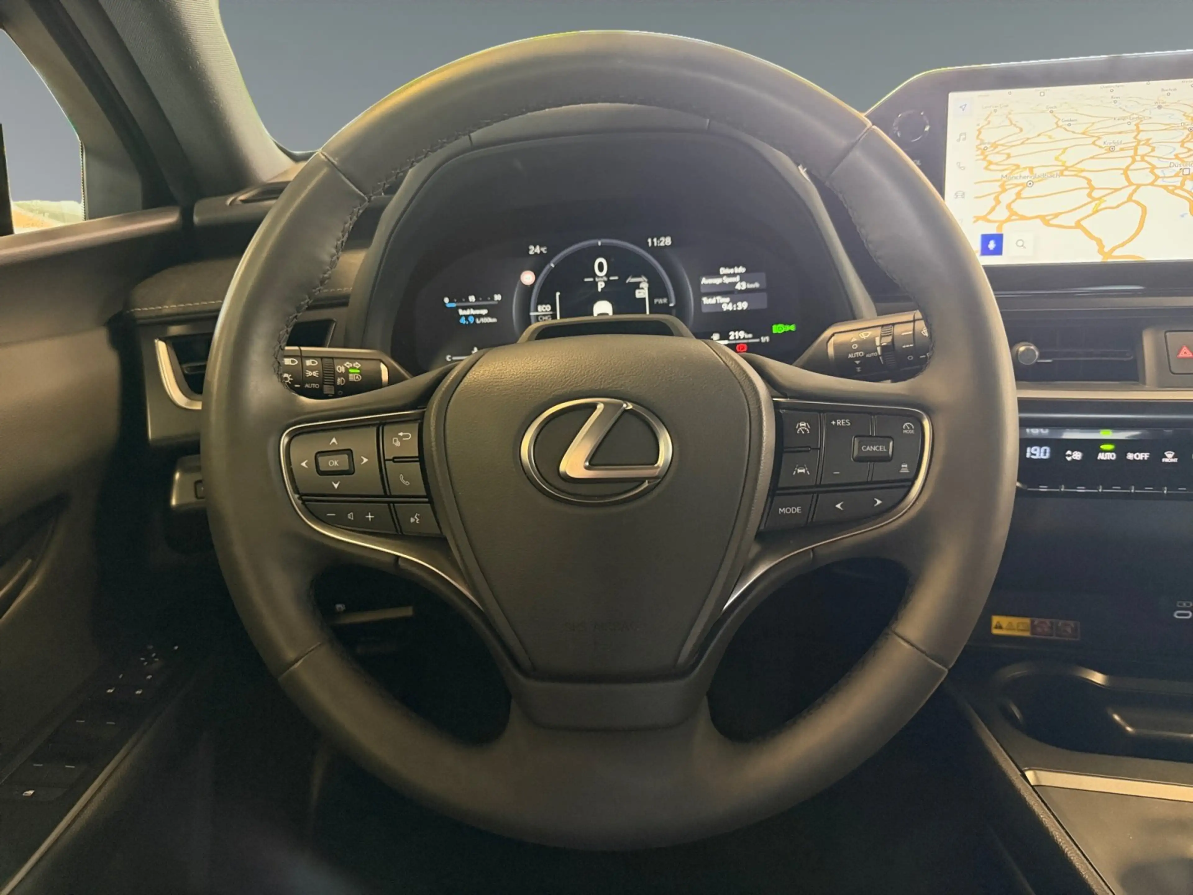 Lexus UX 300h F-Sport Design NAVI/CARPLAY — photo 13