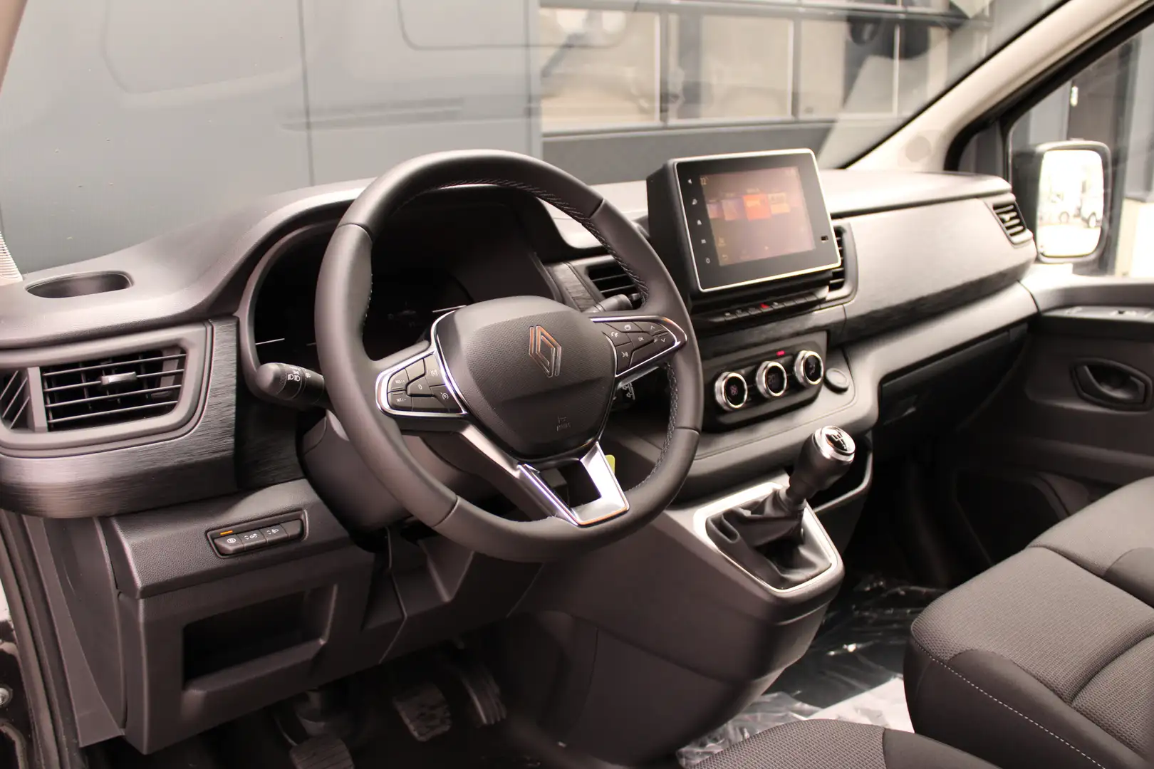 Renault Trafic 2.0 Blue dCi 130pk T30 L2H1 Advance - 2x Schuifdeu Zwart - 2