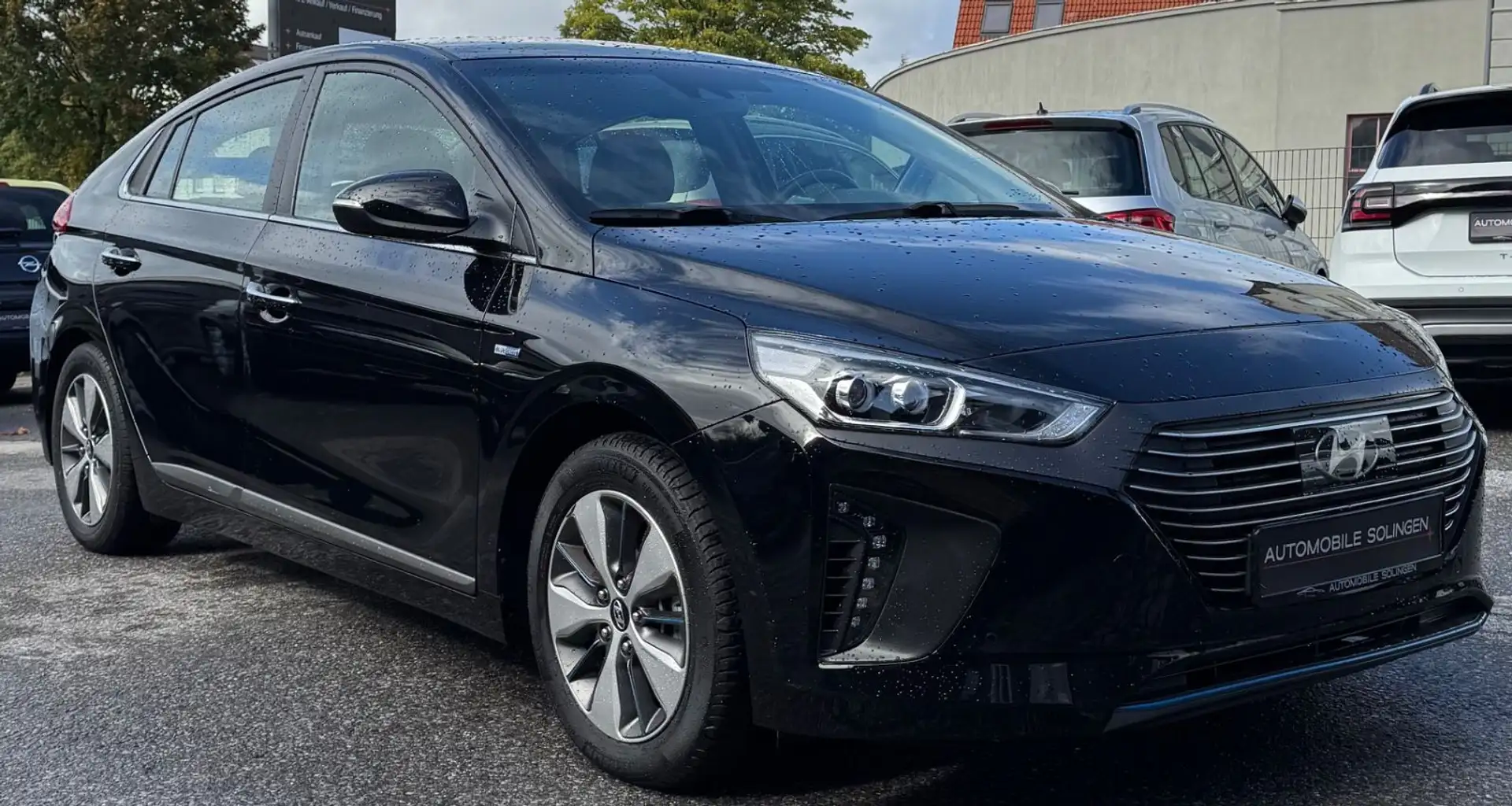 Hyundai IONIQ Ioniq Premium Plug-In Hybrid NAV+SHZ+RFK+ Schwarz - 2