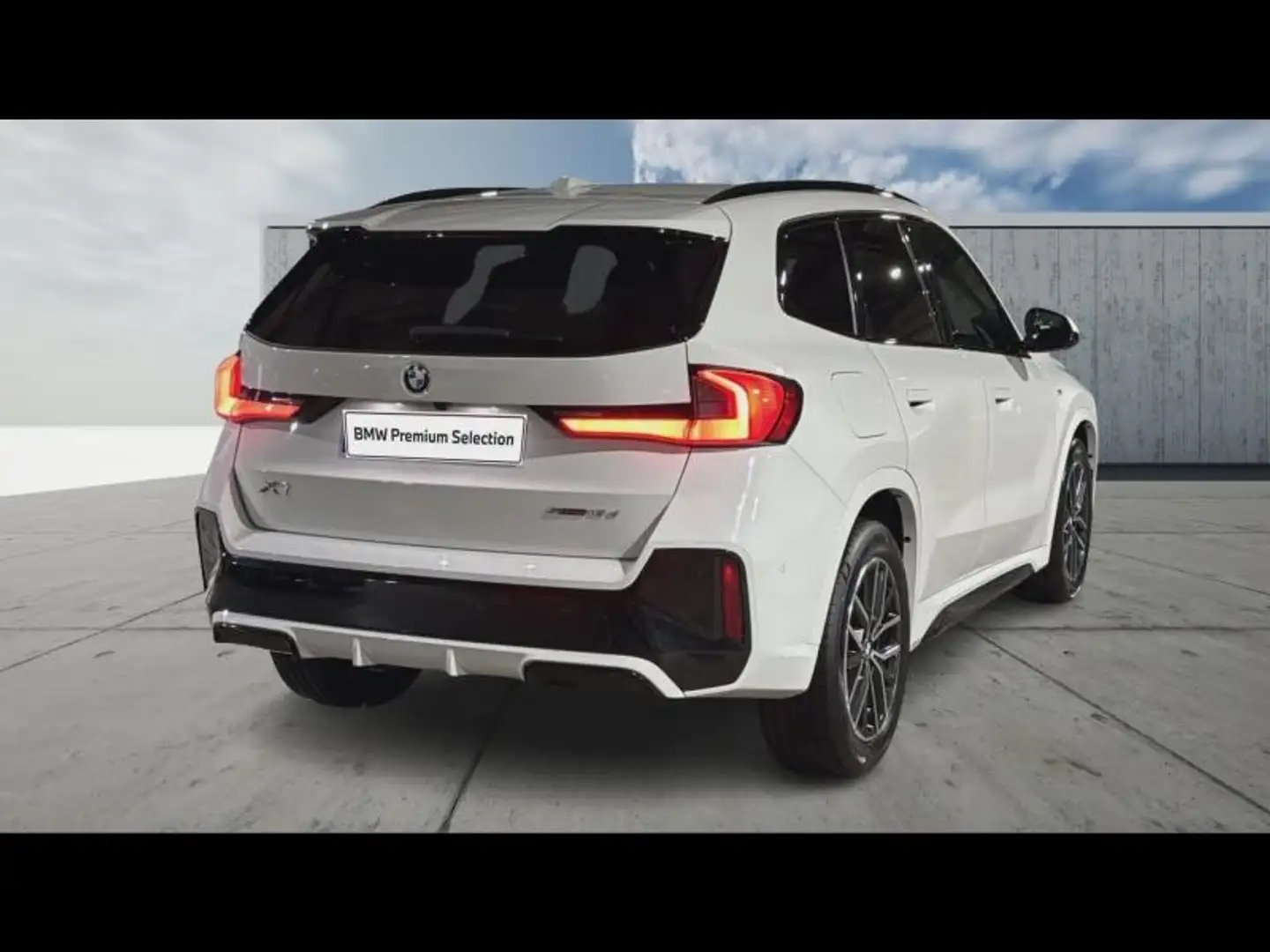 BMW X1 sDrive18d 150ch M Sport Weiß - 2