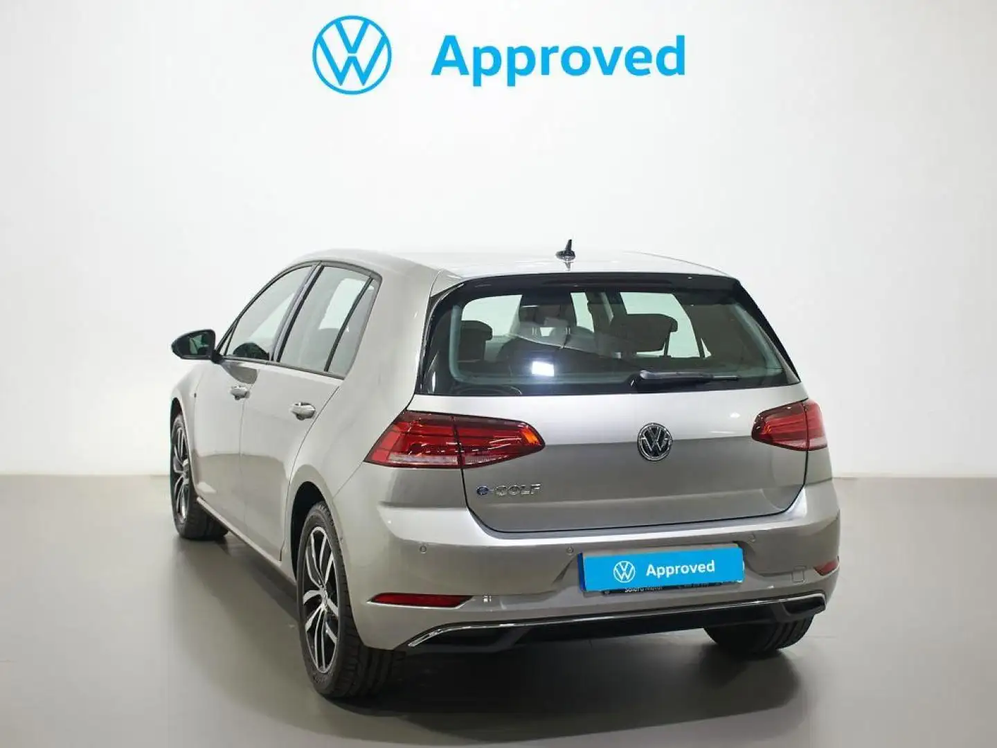 Volkswagen Golf e-Golf ePower Plateado - 2