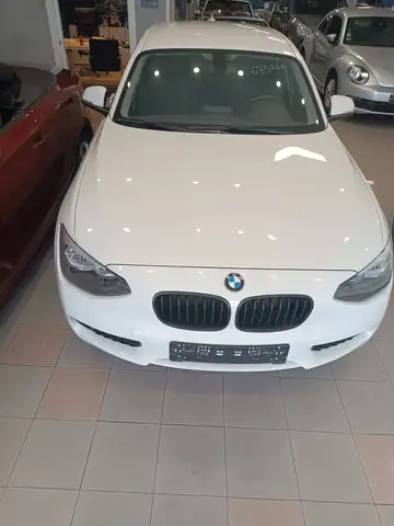 BMW 114 114i 5p Urban E6