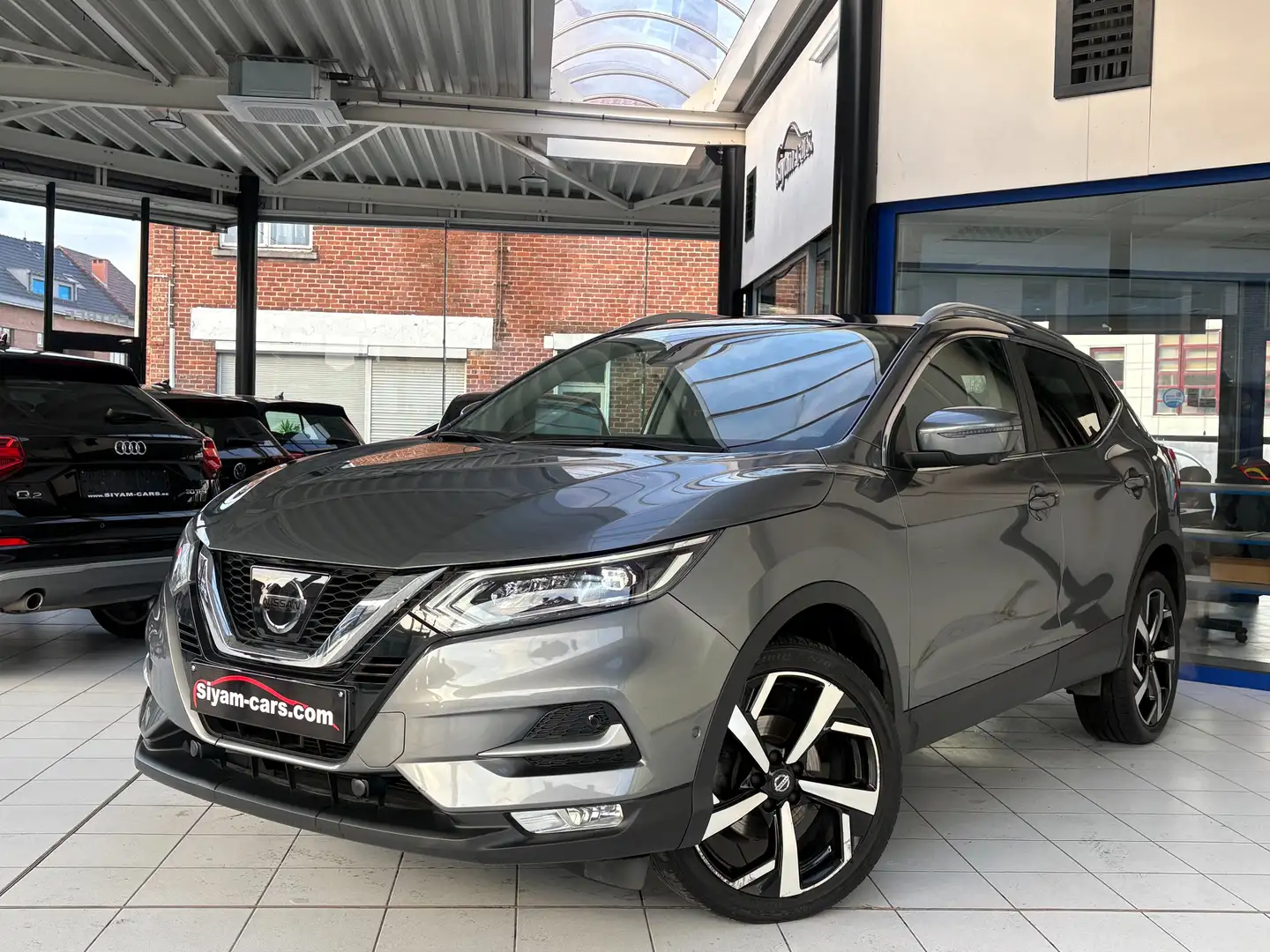 Nissan Qashqai 1.2 DIG-T *XENON*CUIR*PANO*GPS*CAMERA*JANTE* Gris - 1